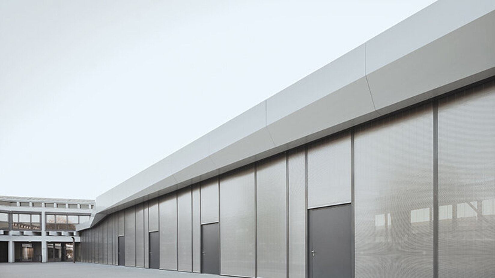 Metallbehang s_enn am Berufsschulzentrum in Rottweil