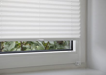 Montageart Klemmträger im Fensterrahmen