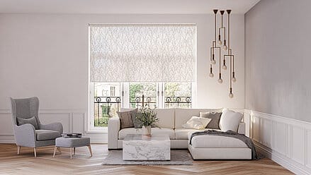 MHZ Rollo IVY als Sonnenschutz im Wohnzimmer