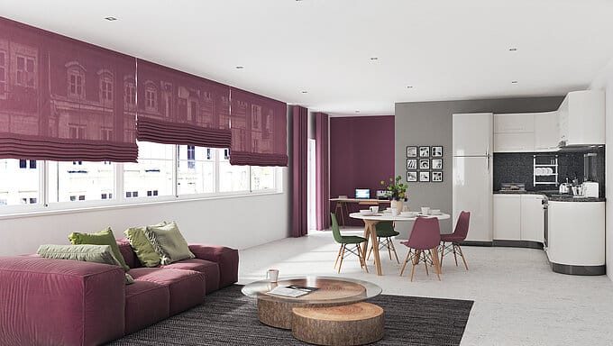 Modernes Wohn- und Esszimmer mit tiefroten Raffrollos und Vorhängen, kombiniert mit einer offenen Küche in Weiss und natürlichen Holzelementen.